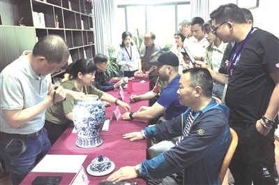 省文物專家免費為市民鑒寶，藝術珍品點亮尋常百姓家