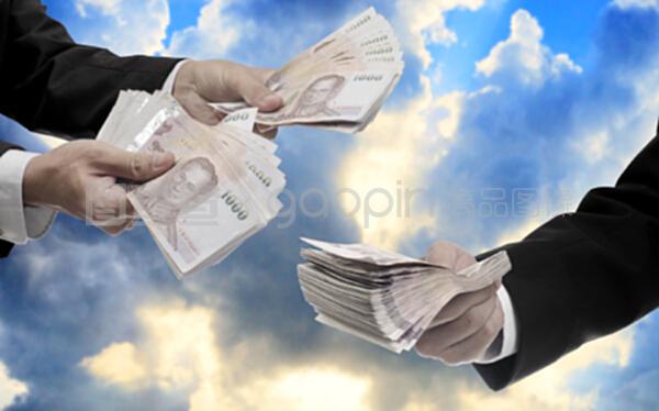 商人攜帶泰國貨幣投資,基金管理理念